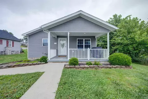 604 Bretz St, Huntingburg, IN 47542