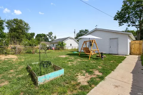 Exterior - 1606 E Fox St, South Bend, IN 46613 photo 2 of 6