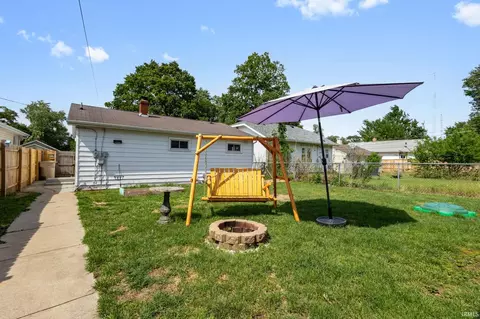 Exterior - 1606 E Fox St, South Bend, IN 46613 photo 3 of 6