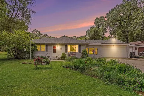 26660 Lakeview Dr, Elkhart, IN 46514