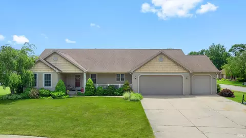 19932 Hidden Meadow Trl, Goshen, IN 46528