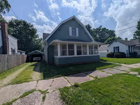 915 Prairie St, Vincennes, IN 47591