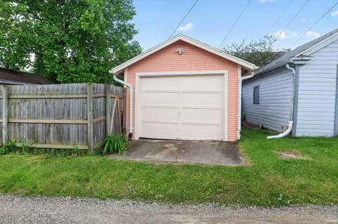 Exterior - 625 Eckman St, South Bend, IN 46614 photo 10 of 10