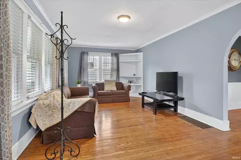 Living - 625 Eckman St, South Bend, IN 46614 photo 1 of 5