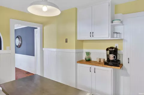 Kitchen - 625 Eckman St, South Bend, IN 46614 photo 4 of 5