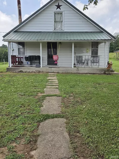 845 N Crowe Rd, Bloomfield, IN 47424