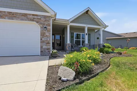 2220 E Whispering Trl, Columbia City, IN 46725