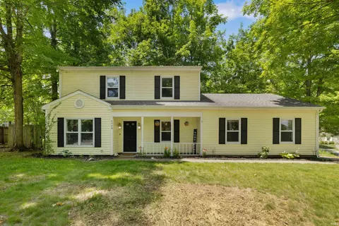 4536 Winding Way Dr, Fort Wayne, IN 46835