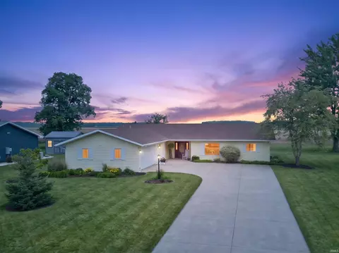 422 Meadow Ln, Ossian, IN 46777