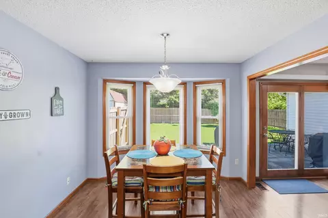 Dining - 370 Cobblers Way, Waterloo, IN 46793 photo 2 of 2