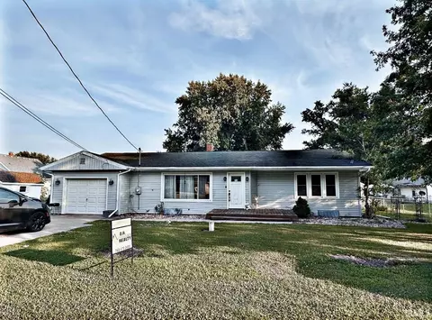 2313 Brookwood Dr, Logansport, IN 46947