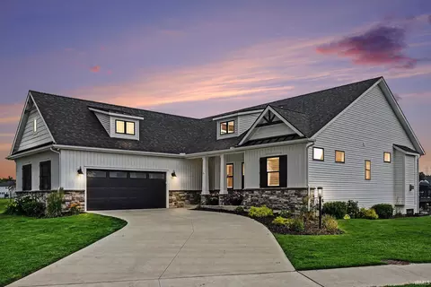 11391 Carson City Dr, Osceola, IN 46561