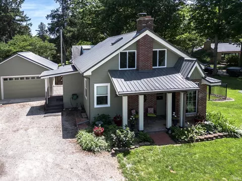 1408 Saint Joe River Dr, Fort Wayne, IN 46805