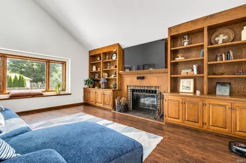 Living - 15550 Windfield Ln, Granger, IN 46530 photo 3 of 4