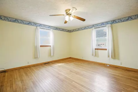 Bedroom - 900 E Wilson St, Bloomington, IN 47401 photo 2 of 9