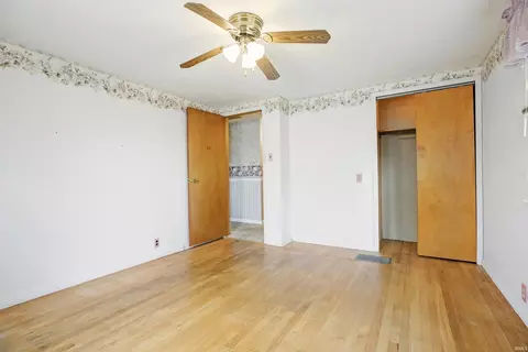 Bedroom - 900 E Wilson St, Bloomington, IN 47401 photo 6 of 9