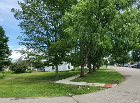 407 Kentucky St, Walkerton, IN 46574