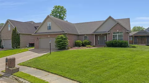 4620 Clint Cir, Newburgh, IN 47630