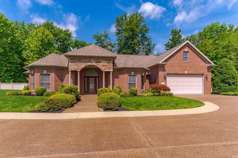 1469 Woodfield Dr, Newburgh, IN 47630