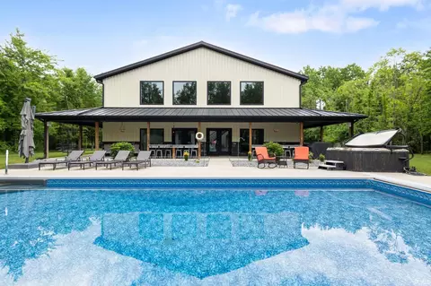 10810 Douglas Rd, Osceola, IN 46561