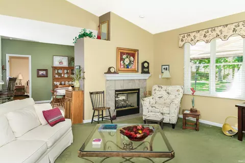 Living - 9415 S Harbour Pointe Dr, Bloomington, IN 47401 photo 2 of 5