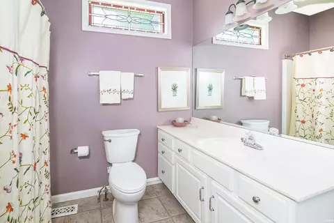 Bath - 9415 S Harbour Pointe Dr, Bloomington, IN 47401 photo 4 of 4
