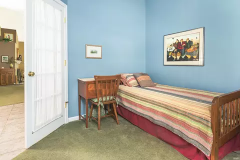 Bedroom - 9415 S Harbour Pointe Dr, Bloomington, IN 47401 photo 4 of 6