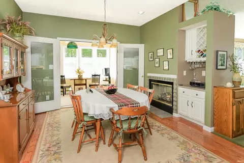 Dining - 9415 S Harbour Pointe Dr, Bloomington, IN 47401 photo 1 of 2