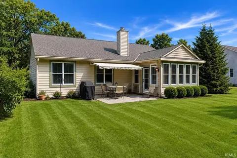 Exterior - 9415 S Harbour Pointe Dr, Bloomington, IN 47401 photo 5 of 6