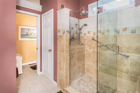 Bath - 9415 S Harbour Pointe Dr, Bloomington, IN 47401 photo 1 of 4