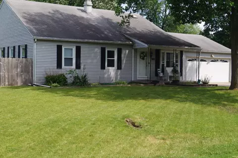 1916 Robin Dr, Warsaw, IN 46580