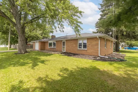 2208 E Siretta Ln, Muncie, IN 47303