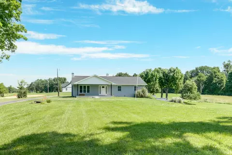 4033 W Turpin Hill Rd, Lynnville, IN 47619