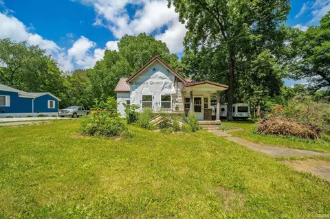 1814 W Railroad St, New Castle, IN 47362