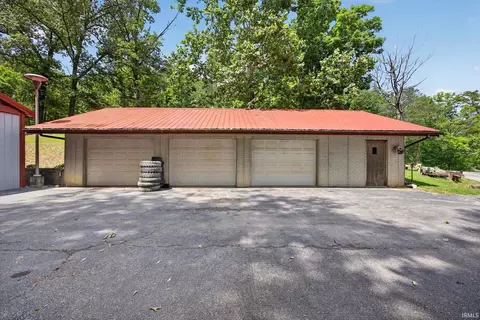 Exterior - 7600 E Pine Grove Rd, Bloomington, IN 47401 photo 5 of 6