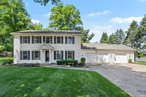 559 S Birkey St, Bremen, IN 46506