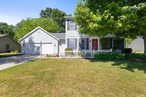 55083 Patrician Park Dr, Osceola, IN 46561