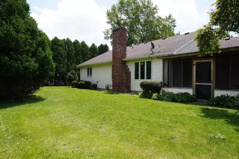 Exterior - 512 E 4th St, Monon, IN 47959 photo 8 of 9
