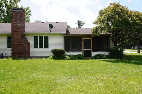 Exterior - 512 E 4th St, Monon, IN 47959 photo 7 of 9