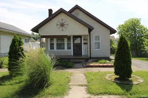 1224 S Prince St, Princeton, IN 47670