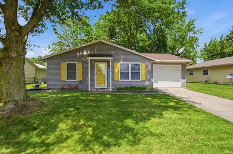 9002 Hemphill Dr, Fort Wayne, IN 46819