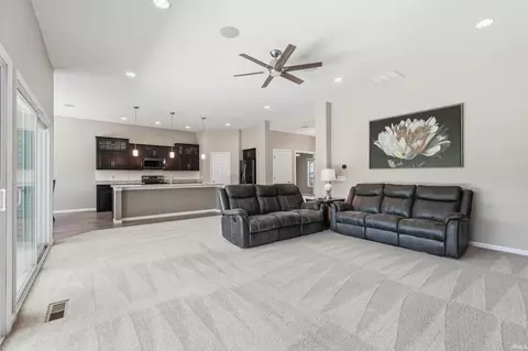 2130 Caesar Trl, Fort Wayne, IN 46818 photo 7