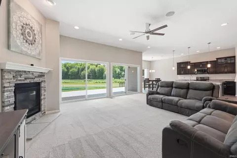 2130 Caesar Trl, Fort Wayne, IN 46818 photo 8
