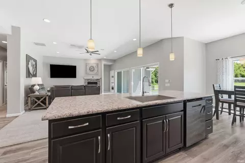 2130 Caesar Trl, Fort Wayne, IN 46818 photo 12