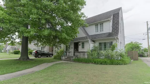 1336 E South St, South Bend, IN 46615