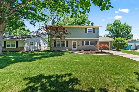 1916 Clarmarnic Dr, Fort Wayne, IN 46815