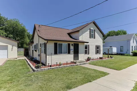 1129 Harrison St, Walkerton, IN 46574