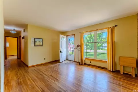Living - 1062 Alber St, Wabash, IN 46992 photo 1 of 6