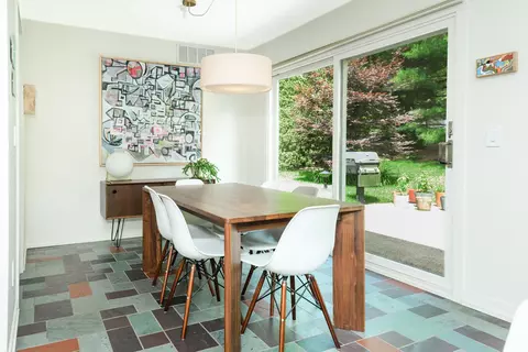 Dining - 325 E Clover Ln, Bloomington, IN 47408 photo 1 of 3