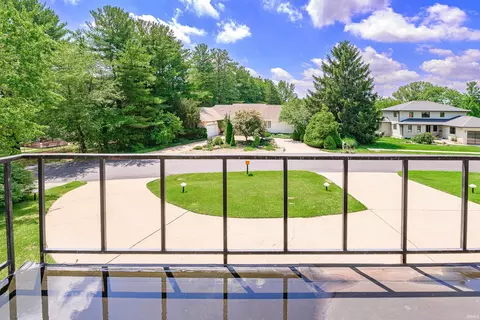 Exterior - 325 E Clover Ln, Bloomington, IN 47408 photo 3 of 11